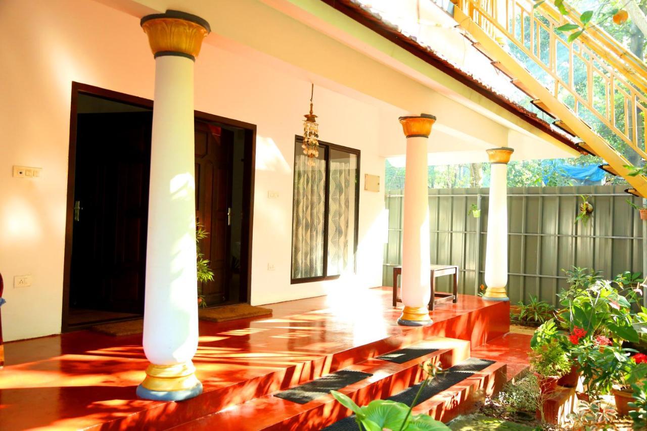 Marari John'S Beach Apartment Mararikulam Exterior photo