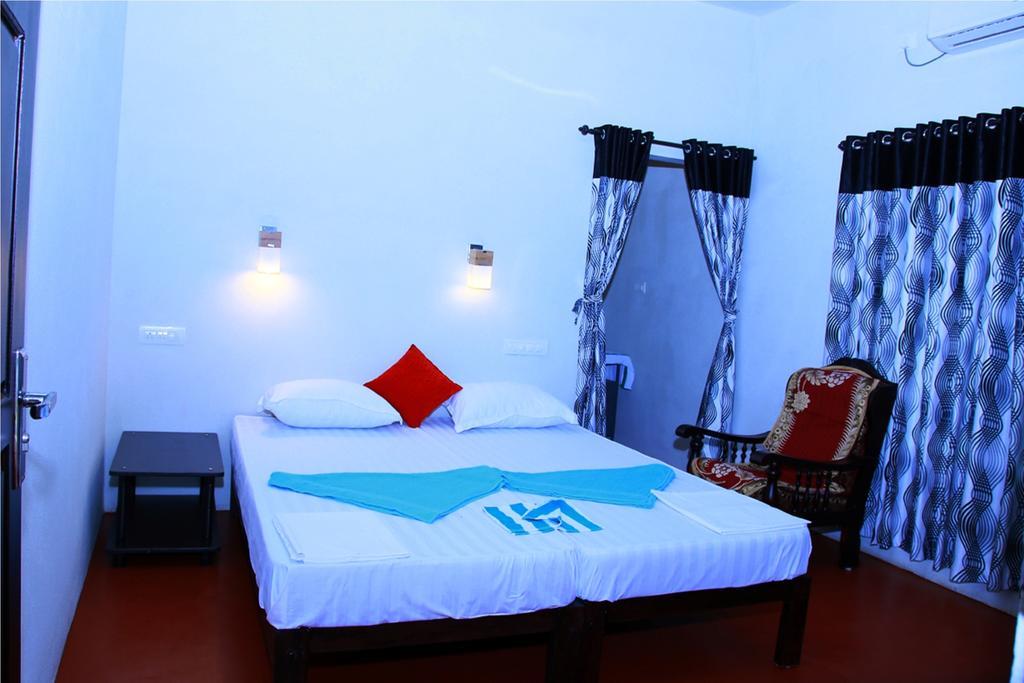 Marari John'S Beach Apartment Mararikulam Exterior photo