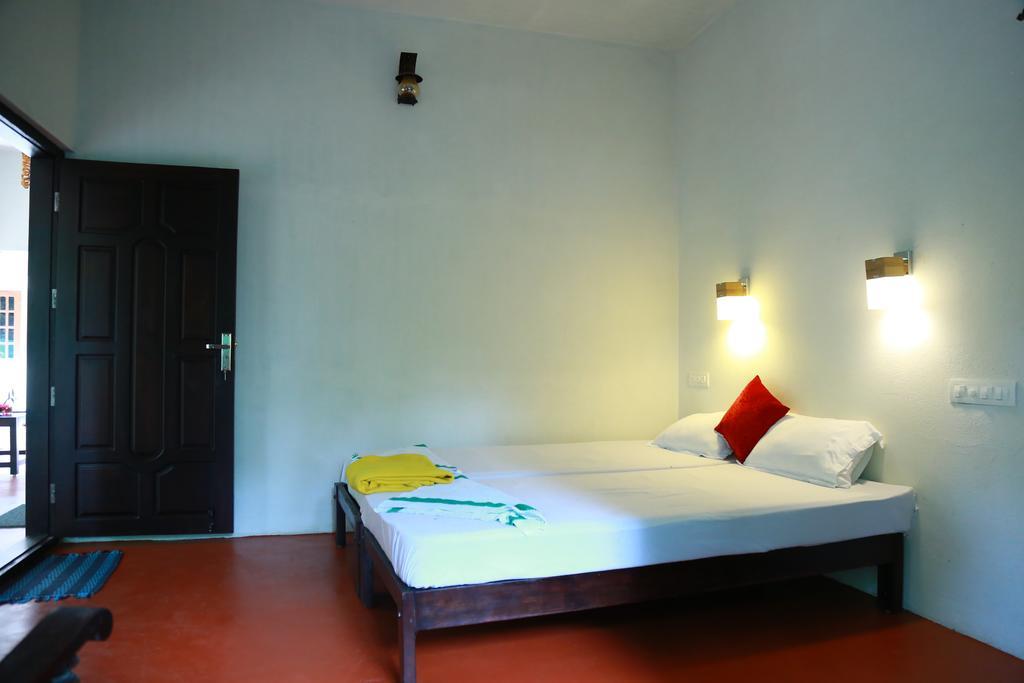 Marari John'S Beach Apartment Mararikulam Exterior photo