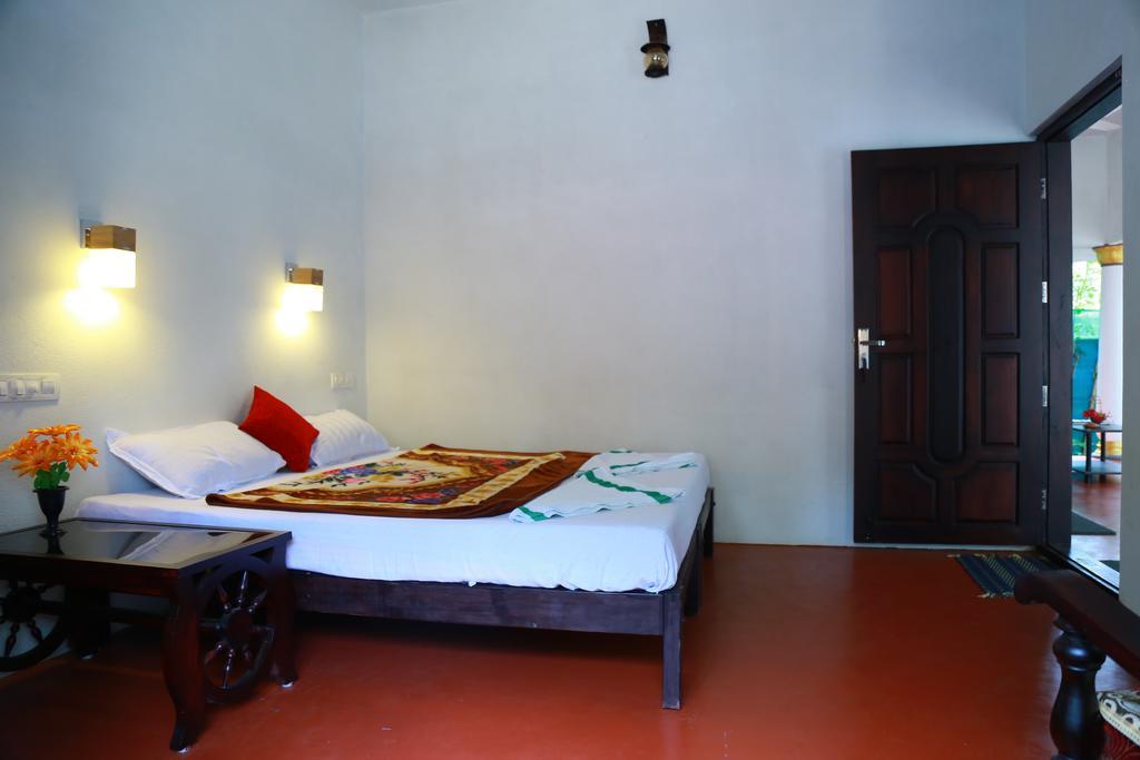 Marari John'S Beach Apartment Mararikulam Exterior photo
