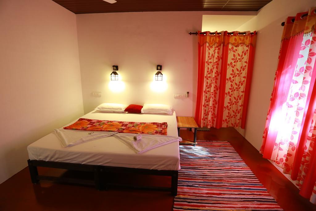 Marari John'S Beach Apartment Mararikulam Exterior photo