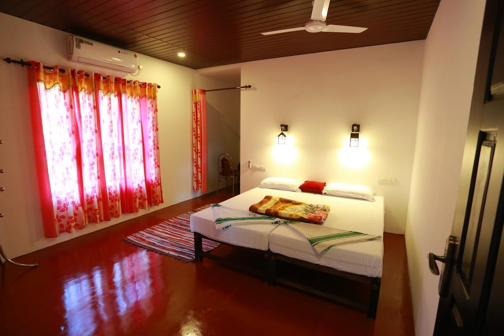 Marari John'S Beach Apartment Mararikulam Exterior photo