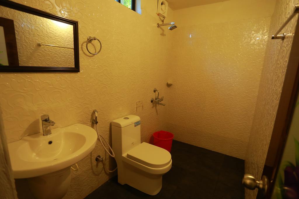 Marari John'S Beach Apartment Mararikulam Exterior photo